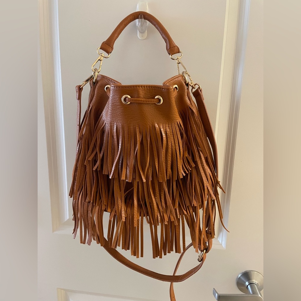 Urban expressions fringe bucket back with draw string - perfect condition